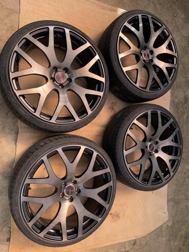 19インチ　アルミホイールとタイヤセット　4本