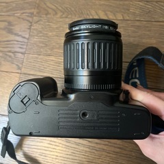 ③フィルムカメラ　CANON EOS 1000QDの画像