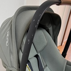 【値引中】ヌナ　nuna ベビーカーベビーシート3点セットの画像
