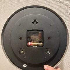 椅子　机　時計の画像