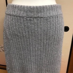 L  ライトグレー　ロングスカートの画像