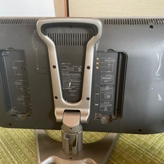 ジャンク　シャープ アクオス 20型 電源コード、リモコンなし　　の画像