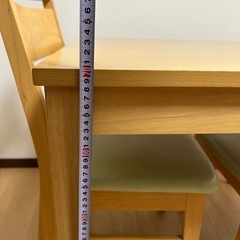 ダイニングテーブル＆椅子二脚の画像