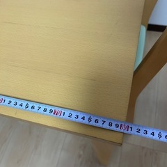 ダイニングテーブル＆椅子二脚の画像