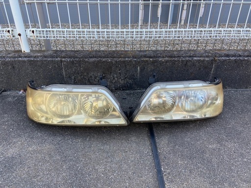 ヘッドライトローレルc35