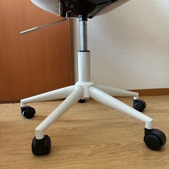 ニトリ　オフィスチェア【姿勢サポートチェア付き】【高さ調整機能】の画像