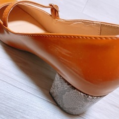 ViS Juze パンプスの画像