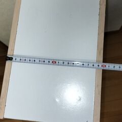 隙間の稼働収納棚　ちょっとしたスペースにちょうど良い棚ですの画像