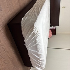 セミダブルベッドフレームの画像