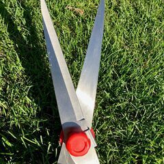 たち刈るくん　ほぼ新品　替え刃付き　草刈り　らくらく雑草対策　長い柄の画像
