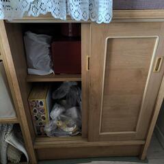 食器棚の画像