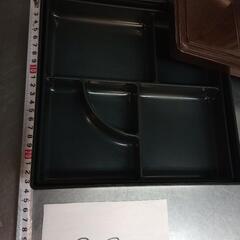 お弁当箱の画像