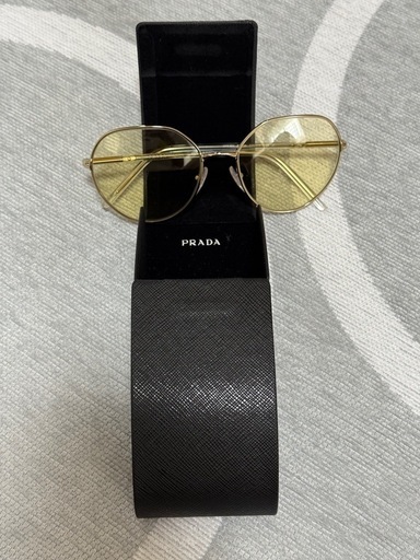 PRADAプラダサングラス