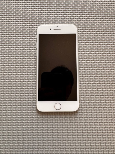 iPhone 8 ホワイト　64GB 携帯電話本体