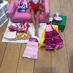 バービー人形
の画像