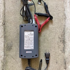 Cellstar DRC-300 充電器ジャンク品の画像