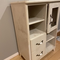 キャビネット 収納棚の画像