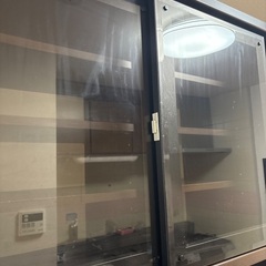 食器棚（ガラス戸にストッパー付）の画像