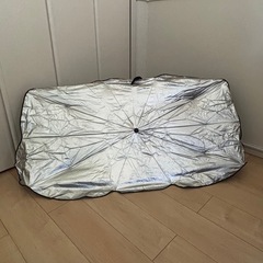 ダイソー　折りたたみ傘型サンシェード　レギュラーサイズの画像