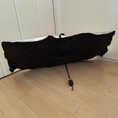 ダイソー　折りたたみ傘型サンシェード　レギュラーサイズの画像