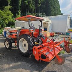 クボタ　トラクター　29馬力の画像