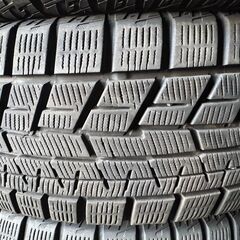 JMS０６７　🌟タイヤ安く譲ります🌟中古スタッドレスタイヤ🚗２１５/６０R１７の画像