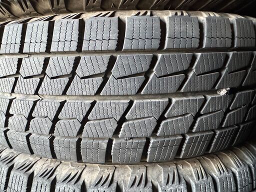 JMS０９５　?タイヤ安く譲ります?中古スタッドレスタイヤ?１９５/６５R１５（プリウス・エスクァイア・ウィッシュ・カローラ・ヴォクシ
