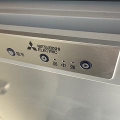 三菱 冷凍庫 121L MF-U12D-S1 2020年製 スリムタイプの画像