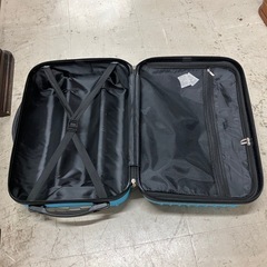 A2508-516 キャスター付きスーツケース 暗証番号式ロック付き 容量不明 中古の画像