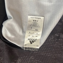 adidasスポーツTシャツの画像