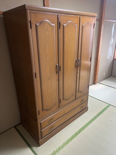 洋服タンス 桐風 三扉タイプ 値下げ価格】洋服タンス 桐風 三扉タイプ【送料込み】 桐 たんす