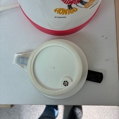 電気ポットの画像