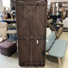 I 2508-519 折りたたみテーブル ラタン調　キズ汚れ有り　1箇所部品無しの画像