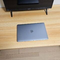 ダイニングテーブルの画像