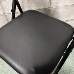 折りたたみ パイプ椅子 黒 幅44cm×奥行50cm×高さ81cm（座高48cm）の画像