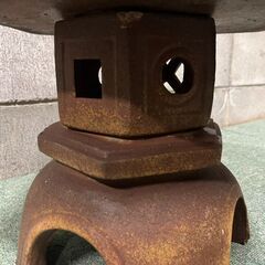 陶器製 置物 灯篭 灯籠 とうろう 庭先 和風 インテリア オブジェ 幅36cm×奥行36cm×高さ36cmの画像