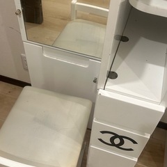 ドレッサー鏡台の画像