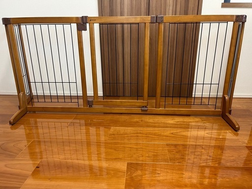 【値下げしました】リッチェル　木製おくだけドア付ゲート L