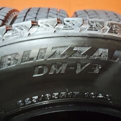 BS BRIDGESTONE BLIZZAK DM-V3 225/65R17 17インチ スタッドレス 4本 22年製 バリ溝 LEXUS/NX ハリアー ヴァンガード CX-5/CX-8等 (KTL472)の画像
