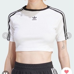 adidasTシャツの画像