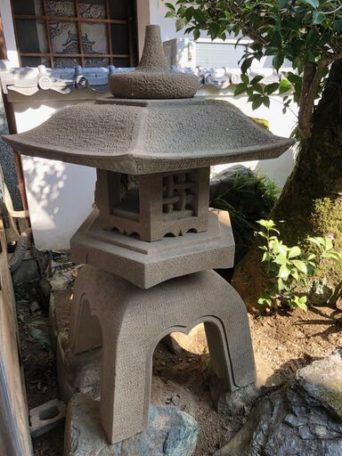 本格　雪見灯籠