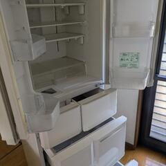 冷蔵庫　三菱　2007年製　415リットル冷蔵庫　三菱　2007年製　415リットル未清掃での出品となります。
多数の方からお問い合わせがある為、返信出来ない場合がございますがよろしくお願いいたします。冷蔵庫　三菱　2007年製　415リットルの画像