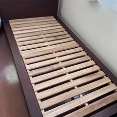 シングルベッドフレーム、マットの画像