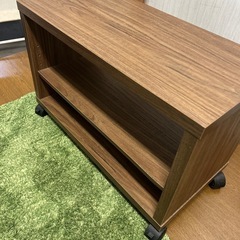 【リユース☆エコちょっぷ】キャスター付き　テレビ台　木目調ラックの画像