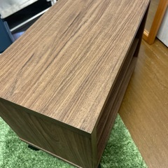 【リユース☆エコちょっぷ】キャスター付き　テレビ台　木目調ラックの画像