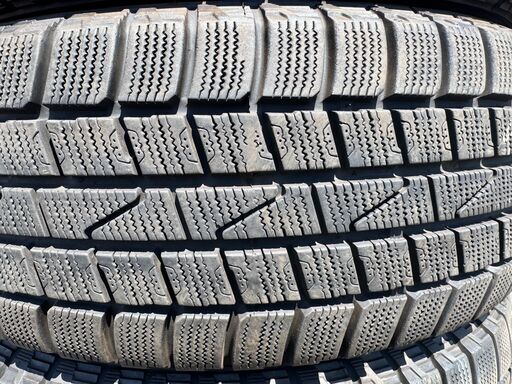 JMS１０３　?タイヤ安く譲ります?中古スタッドレスタイヤ?１９５/６５R１５