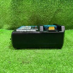 マキタ DC18RF 充電器【市川行徳店】【店頭取引限定】【中古】ITBBY2HI3Q1Bの画像