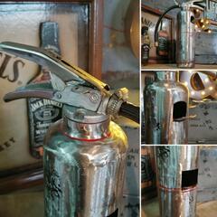 アメリカン 《消火器》Style
ディスプレイ 灰皿（シガーグッツ）
#店舗什器
#タバコ
#煙草の画像