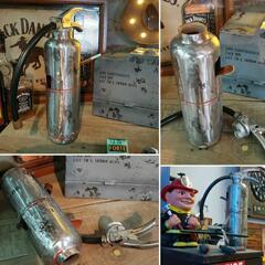 アメリカン 《消火器》Style
ディスプレイ 灰皿（シガーグッツ）
#店舗什器
#タバコ
#煙草の画像