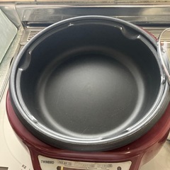 蓋付き電気鍋の画像
